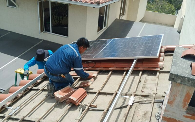 Fotovoltaico (3) Fotovoltaico (3)